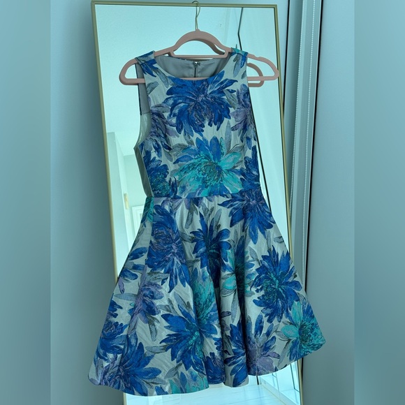 Alice + Olivia Dresses & Skirts - Alice and Olivia mini Dress
